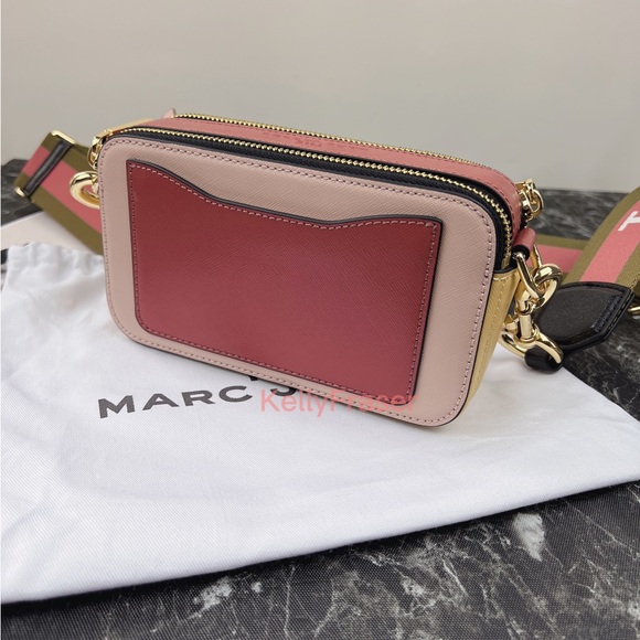 NWOT MARC JACOBS snapshot - Picture 6 of 12